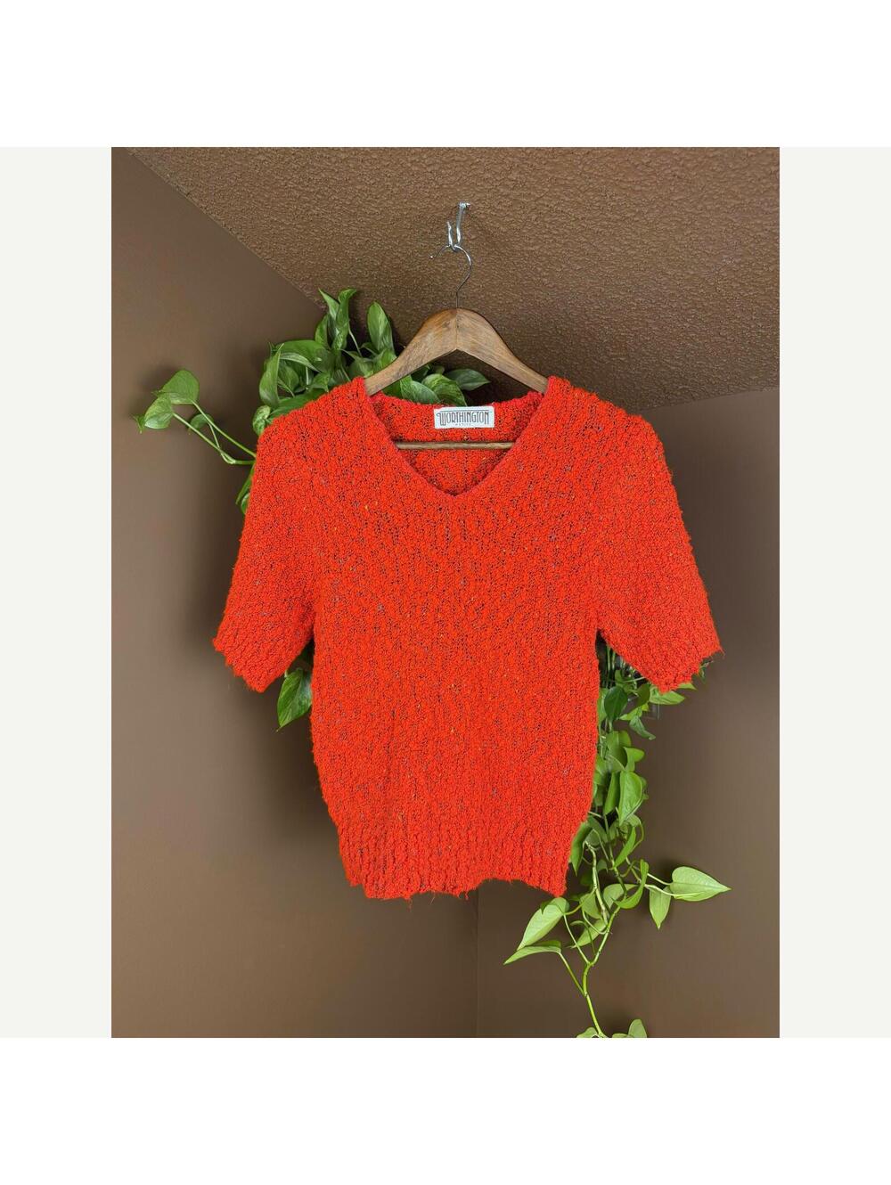 Vintage 80's Worthington Petite Red Boucle Knit Short Sleeve V Neck Sweater